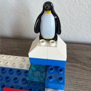 Lego Duplo Penguin Zoo Exhibit Set
